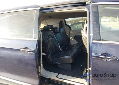 2018 Chrysler Pacifica Limited z USA, uszkodzony, nr VIN 2C4RC1GGXJR245869